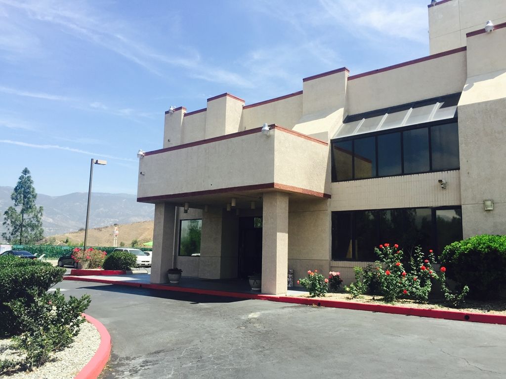 San Bernardino Inn & Suites Exterior foto